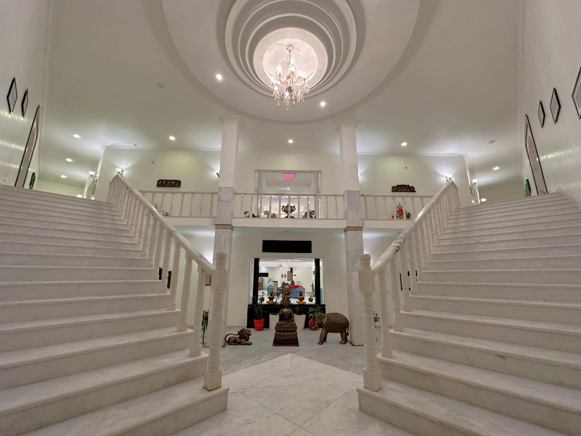 A S Hotels Khajuraho Ngoại thất bức ảnh